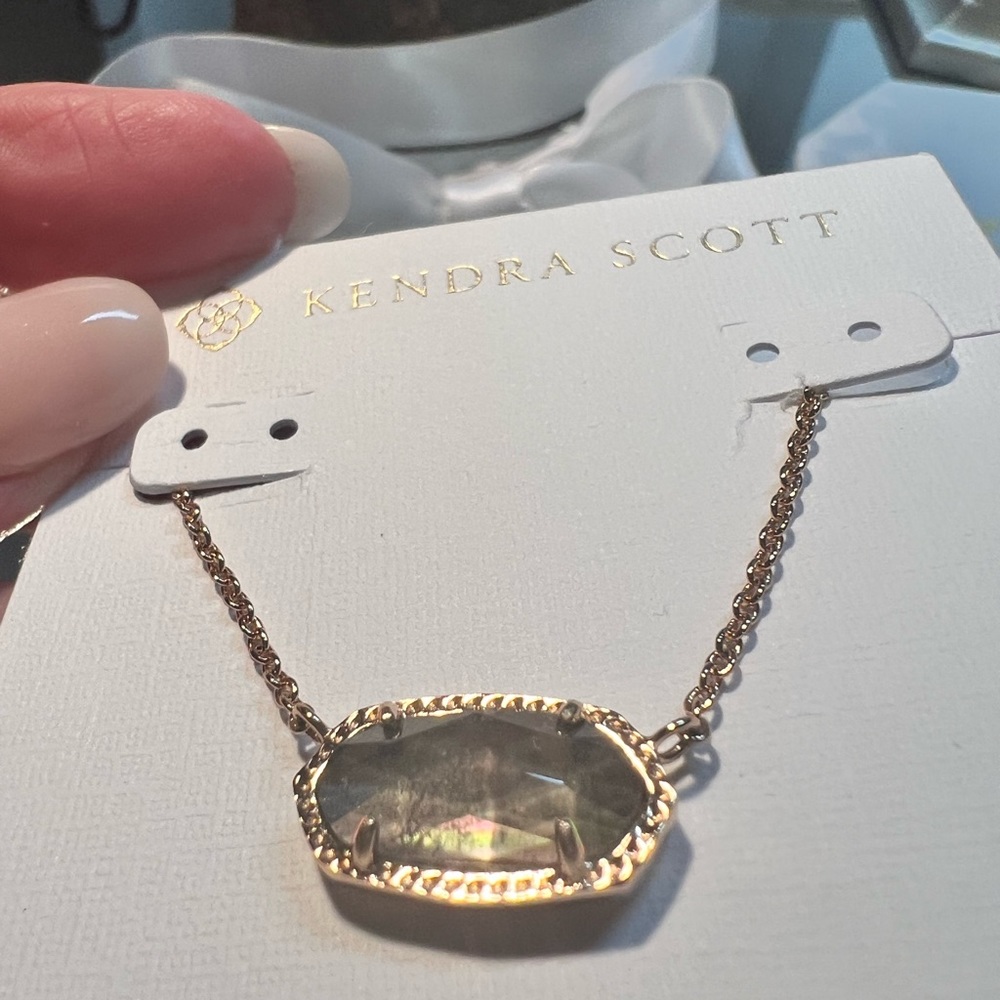 NWT Kendra Scott Retired Elisa Necklace Crystal Gray Illusion & Rose Gold RARE! - Picture 1 of 12
